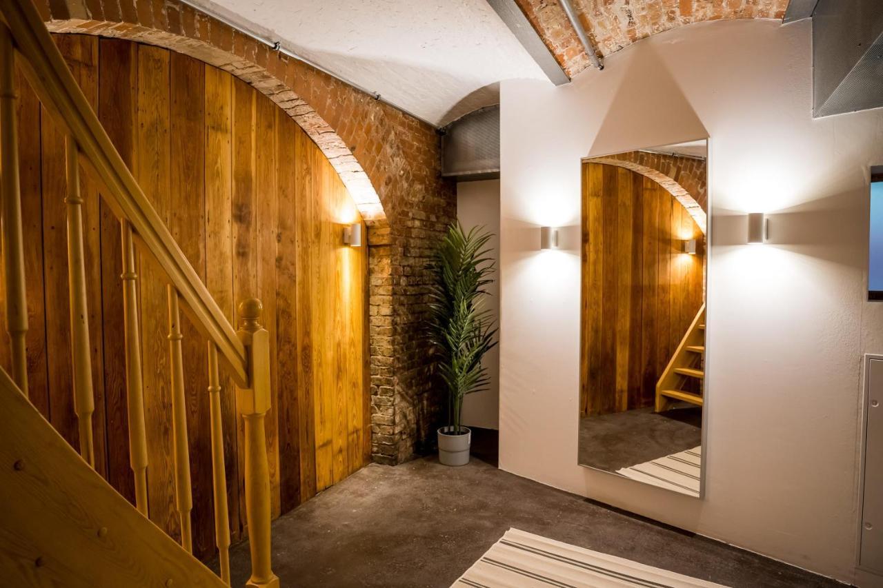 Spacious In Mitte For 6 Berlijn