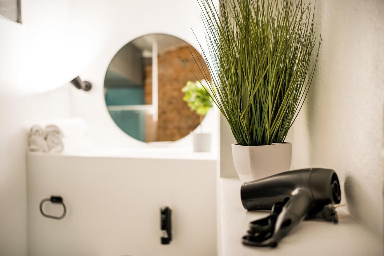 Appartement Spacious In Mitte For 6 Berlijn